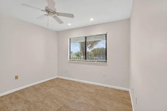 $209,500 | 4242 Deste Court, Unit 301, Lake Worth, FL 33467