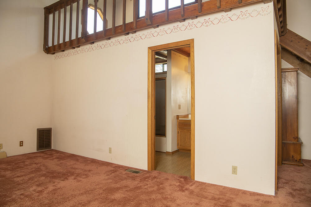 6016-6110 West Side Road Cave Junction, OR 97523 - Photo 28 of 67 11 Inside House17