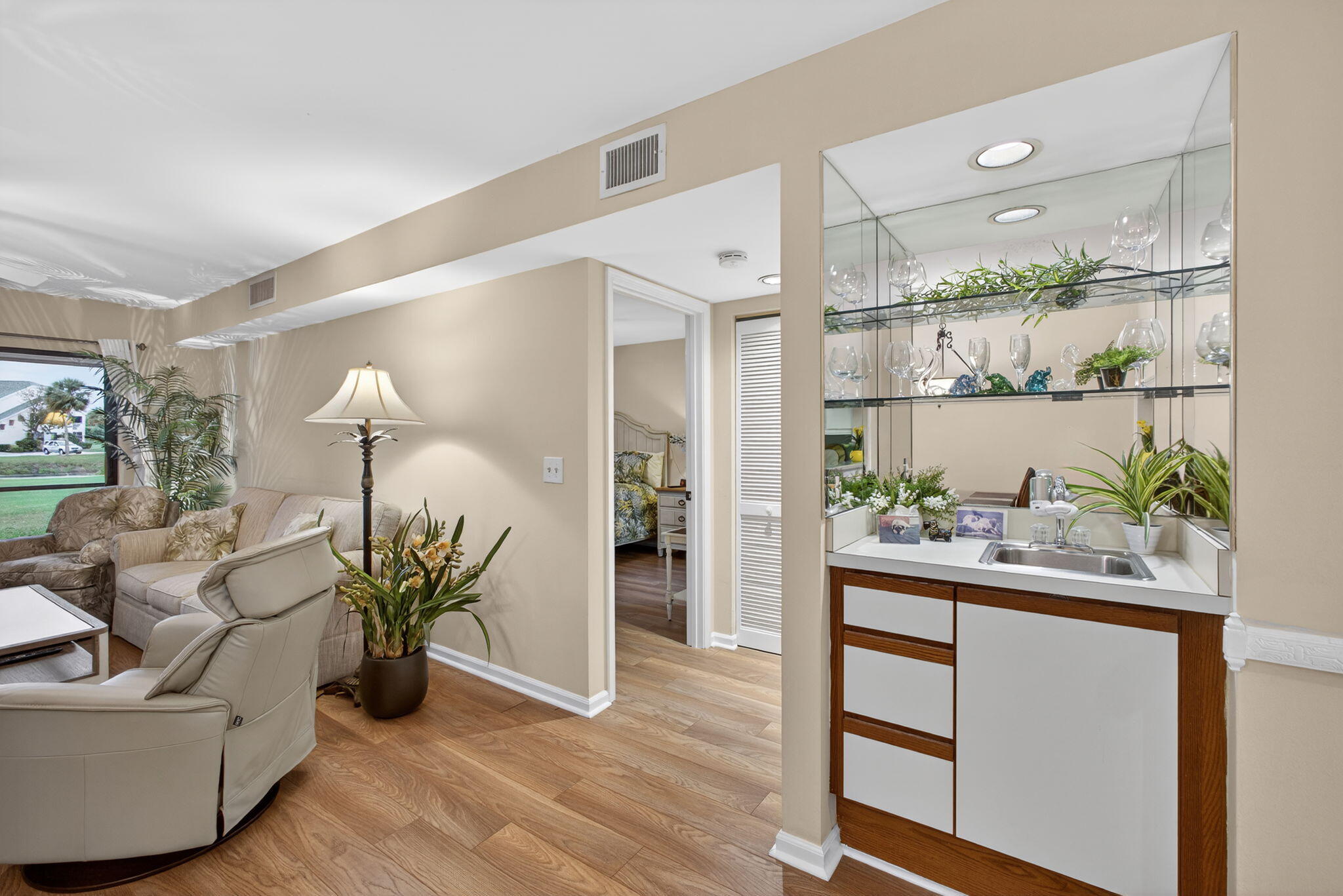 2041 Keystone Drive, Unit F Jupiter, FL 33458 - Photo 18 of 63 27-web-or-mls-5D1A8118