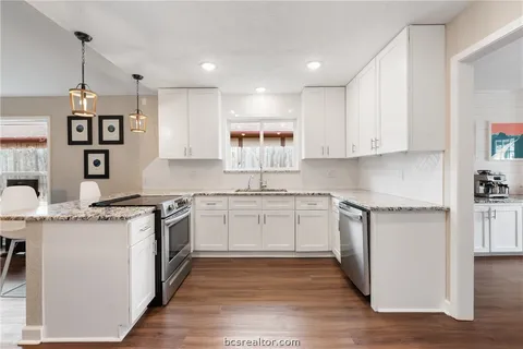 $355,000 | 2907 Broadmoor Drive, Bryan, TX 77802
