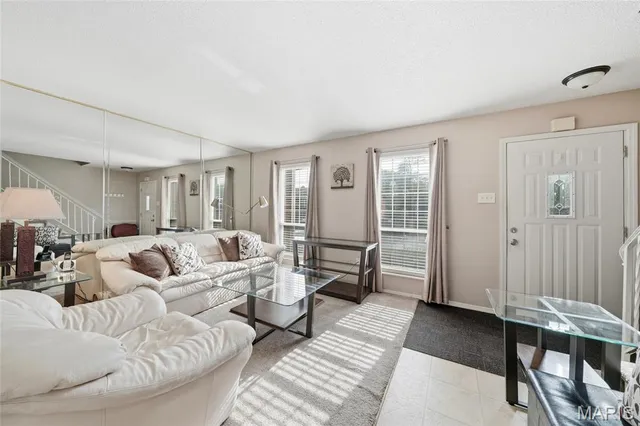 $94,500 | 8776 Santa Bella Drive, Hazelwood, MO 63042