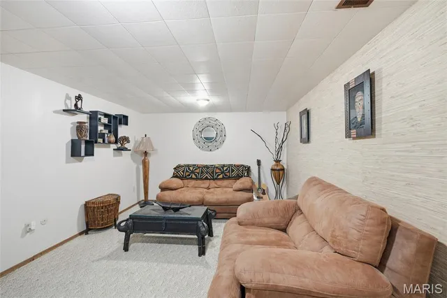 $94,500 | 8776 Santa Bella Drive, Hazelwood, MO 63042