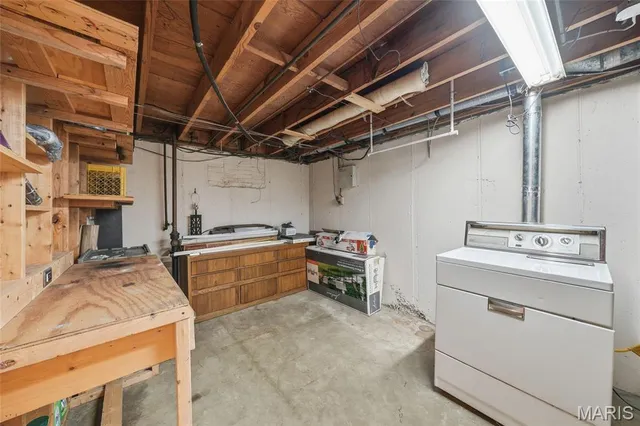 $94,500 | 8776 Santa Bella Drive, Hazelwood, MO 63042