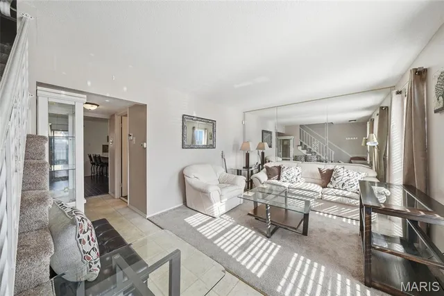 $94,500 | 8776 Santa Bella Drive, Hazelwood, MO 63042