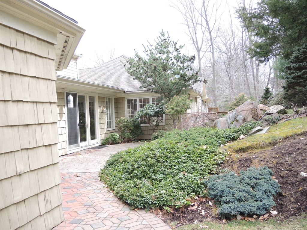 50 Chiltern Road Weston, MA 02493 - Photo 26 of 28 Gallery Image 26