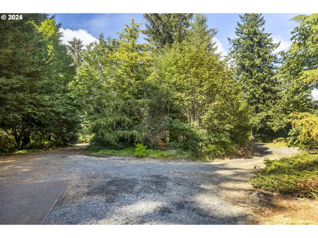 $675,000 | 360 North Deerlane Drive, Otis, OR 97368
