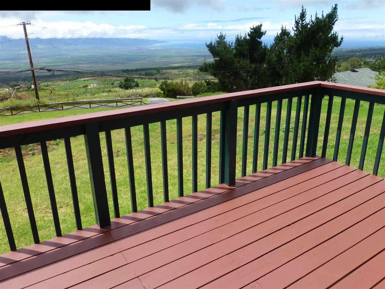 5821 Lower Kula Road Kula, HI 96790 - Photo 26 of 27 a balcony with view of outdoor space