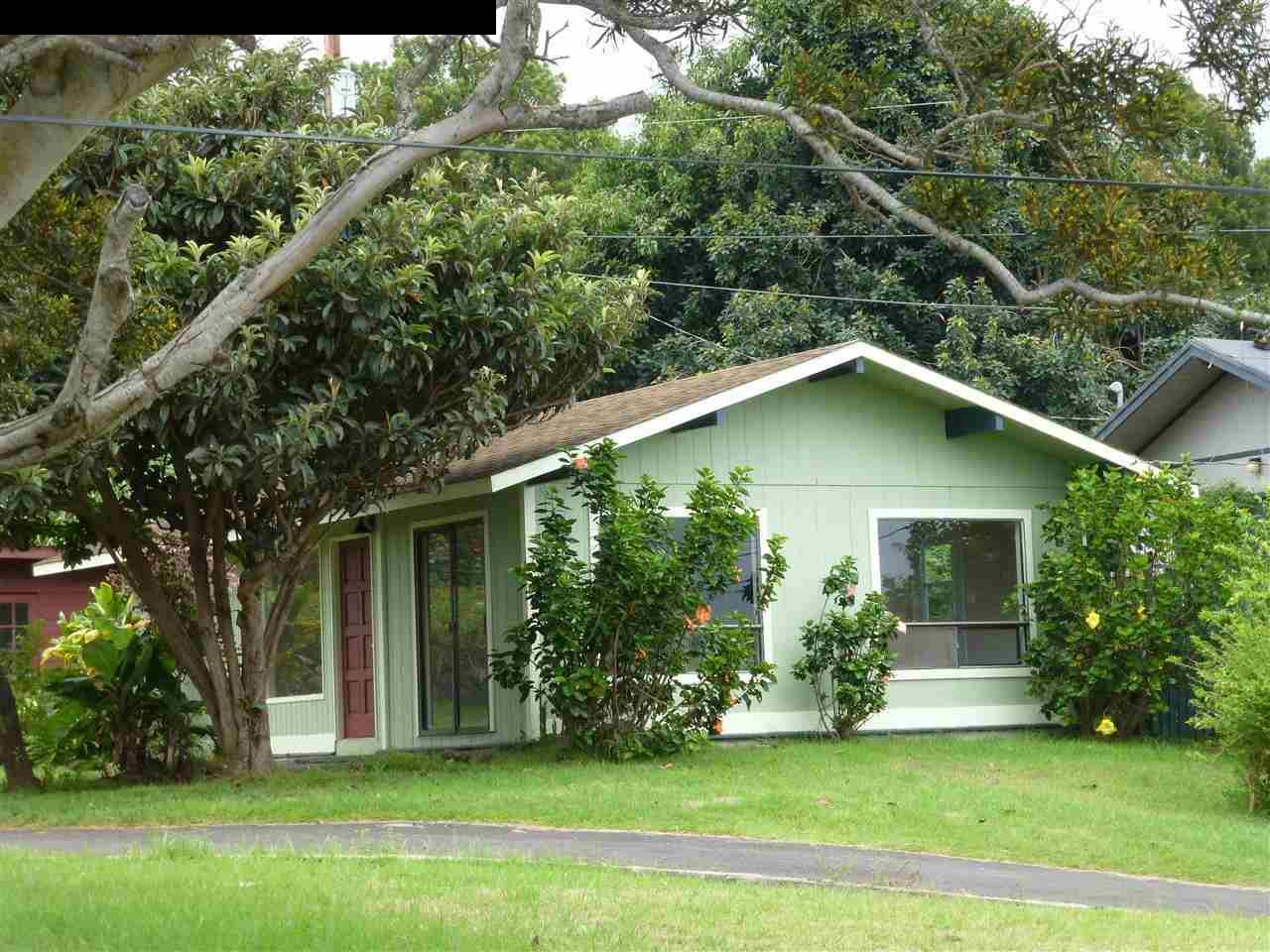 5821 Lower Kula Road Kula, HI 96790 - Photo 4 of 27 a front view of a house with a yard