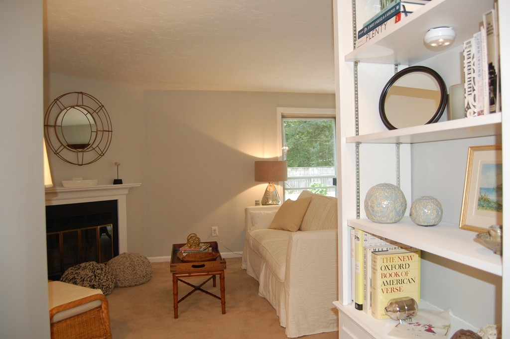 58 Spring Street, Unit 11 Medfield, MA 02052 - Photo 4 of 28 Gallery Image 4