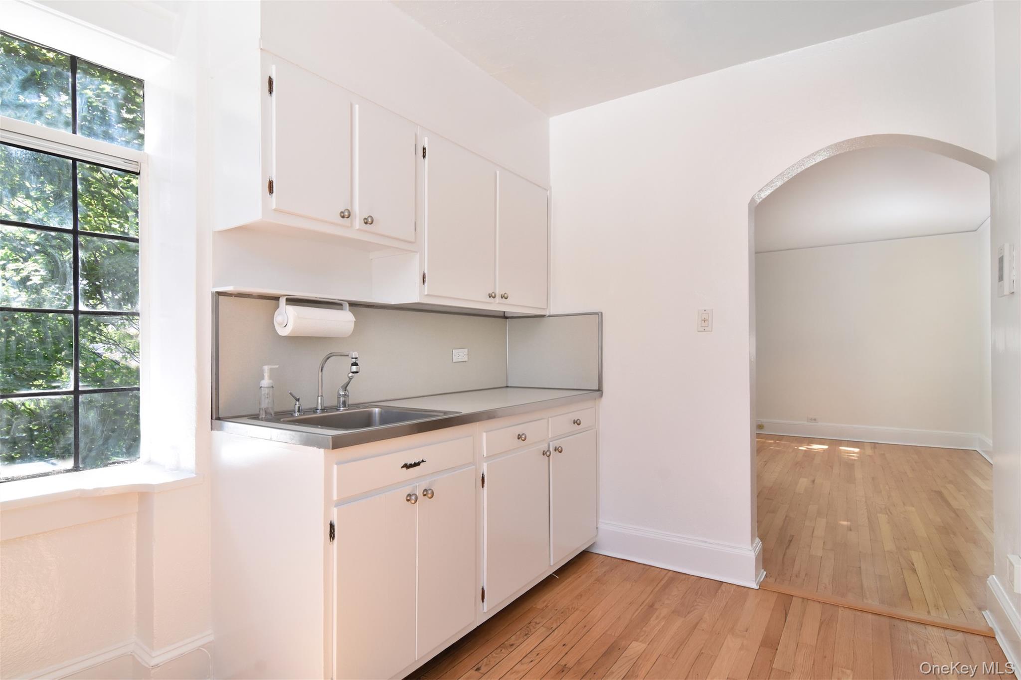 48 Sagamore Road, Unit 32 Bronxville, NY 10708 - Photo 8 of 14 Gallery Image 8