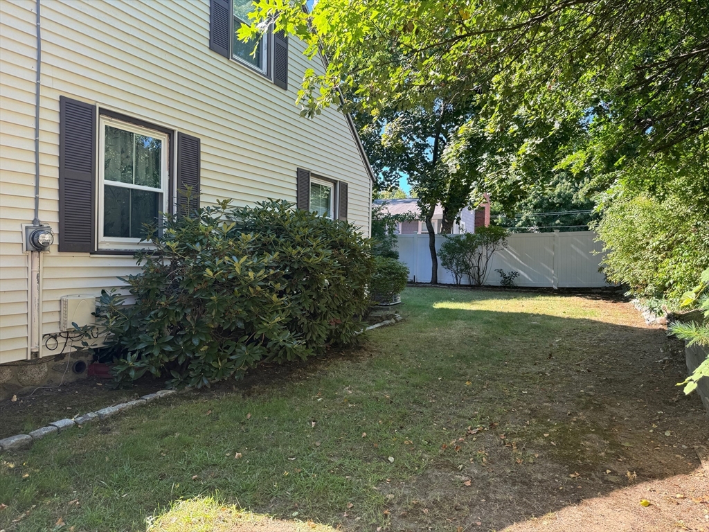 12 Standish Road Lynn, MA 01904 - Photo 3 of 29 Gallery Image 3