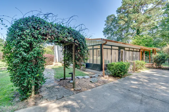 $2,295 | 411 Highway 468, Brandon, MS 39042