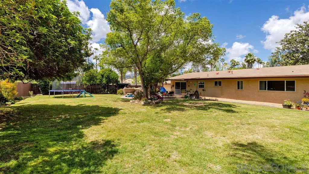 722 Via Flora Road San Marcos, CA 92069 - Photo 19 of 25 Gallery Image 19
