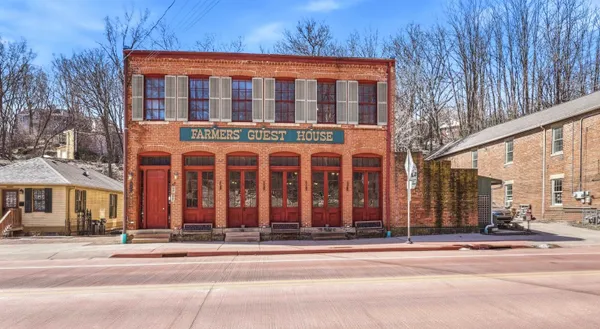 $1,150,000 | 334 Spring Street, Galena, IL 61036