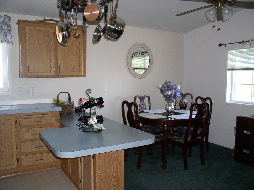 8190 Campbell Road Toppenish, WA 98948 - Photo 6 of 18 a dining room with furniture and window