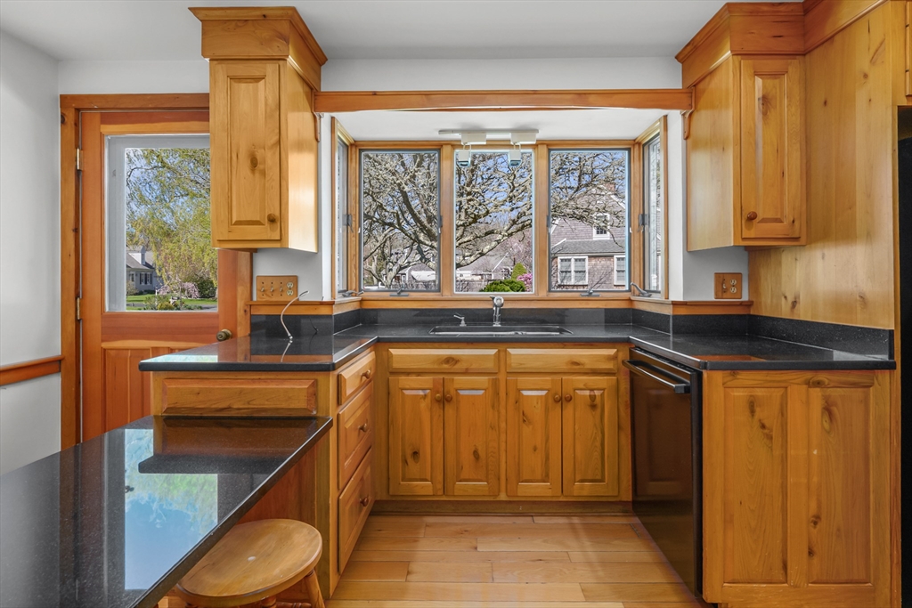 181 Elliott Road Centerville, MA 02632 - Photo 16 of 42 Gallery Image 16