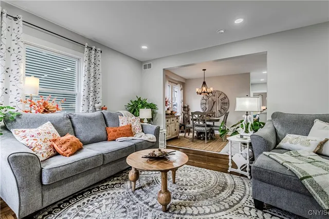 $2,950 | 58 Ballantyne Brae, Utica, NY 13501