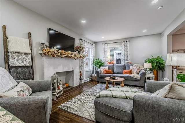 $2,950 | 58 Ballantyne Brae, Utica, NY 13501