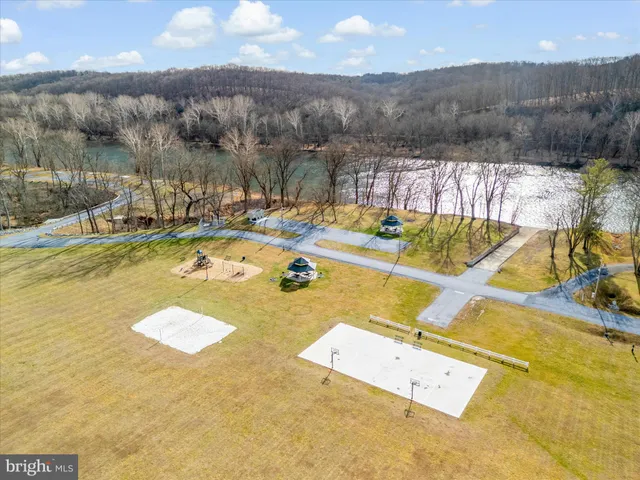 $320,000 | 67 Lullwater Way, Falling Waters, WV 25419