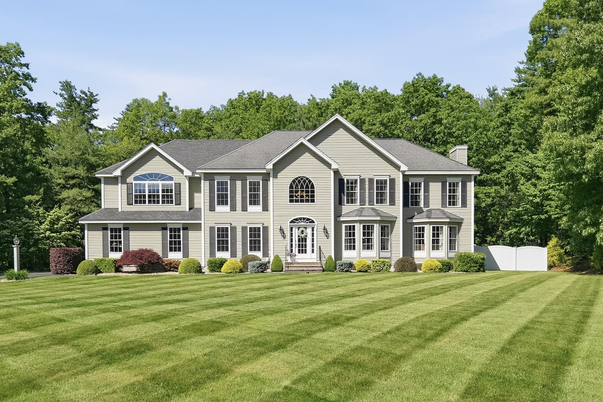 7 Ballard Road Pelham, NH 03076 - Photo 2 of 47