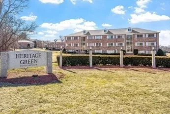 $2,300 | 41 Farrwood Avenue, Unit 9, North Andover, MA 01845