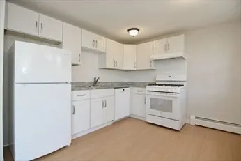 $2,300 | 41 Farrwood Avenue, Unit 9, North Andover, MA 01845