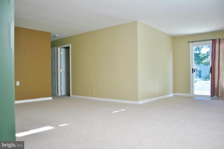 7162 Fairbrook Road Windsor Mill, MD 21244 - Photo 2 of 30 Living Room