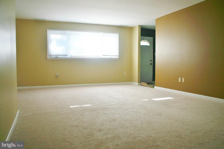 7162 Fairbrook Road Windsor Mill, MD 21244 - Photo 25 of 30 Living Room