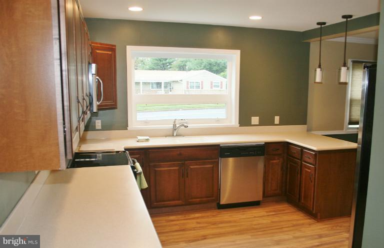 7162 Fairbrook Road Windsor Mill, MD 21244 - Photo 7 of 30 Kitchen