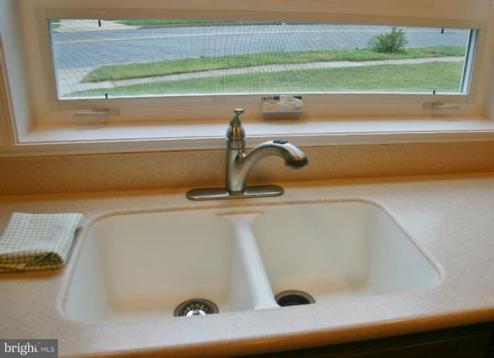 7162 Fairbrook Road Windsor Mill, MD 21244 - Photo 8 of 30 Kitchen