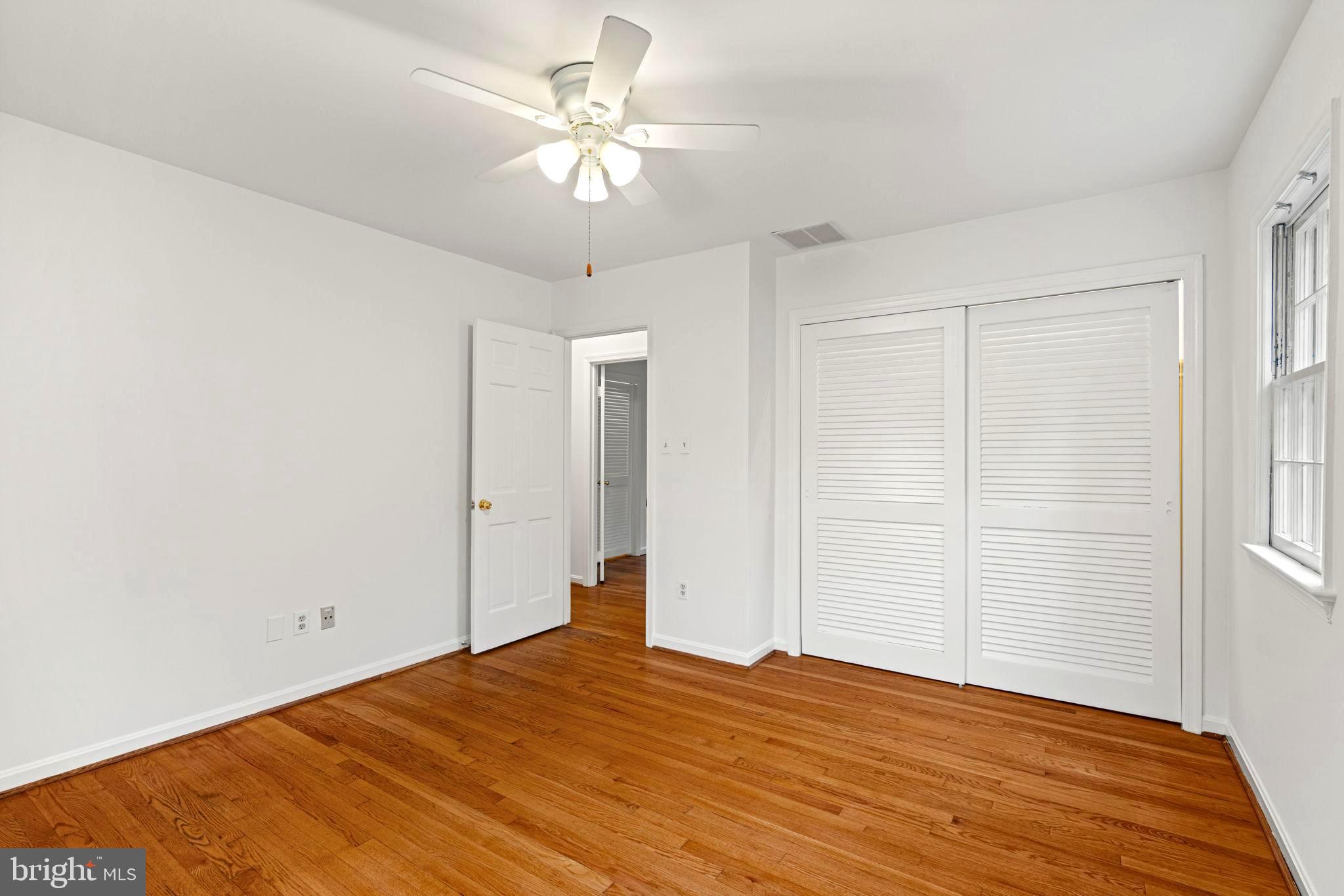 1116 Randolph Road McLean, VA 22101 - Photo 28 of 44 3rd Bedroom