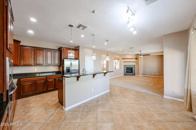 $2,600 | 9121 West Plum Road, Peoria, AZ 85383