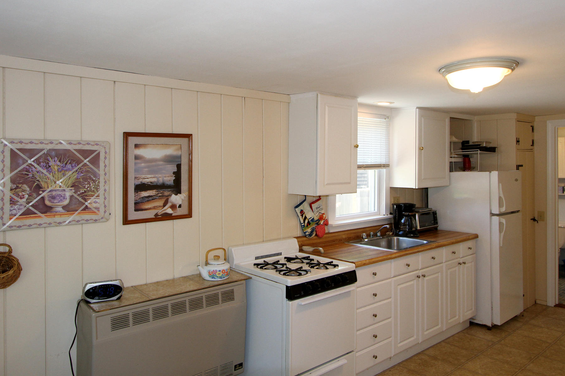 60 Designers Road, Unit A Wellfleet, MA 02667 - Photo 5 of 16 Kitchen from front door