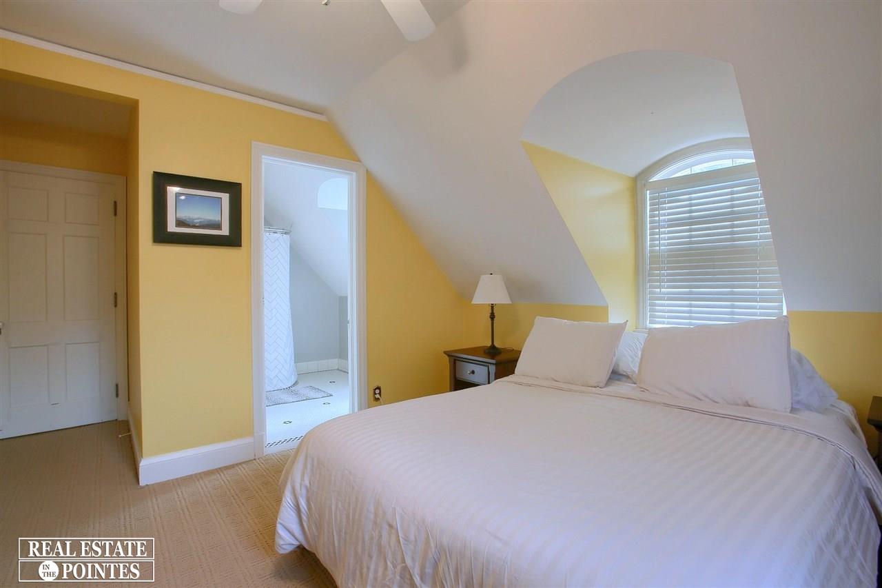 253 Lewiston Road Grosse Pointe Farms, MI 48236 - Photo 24 of 41