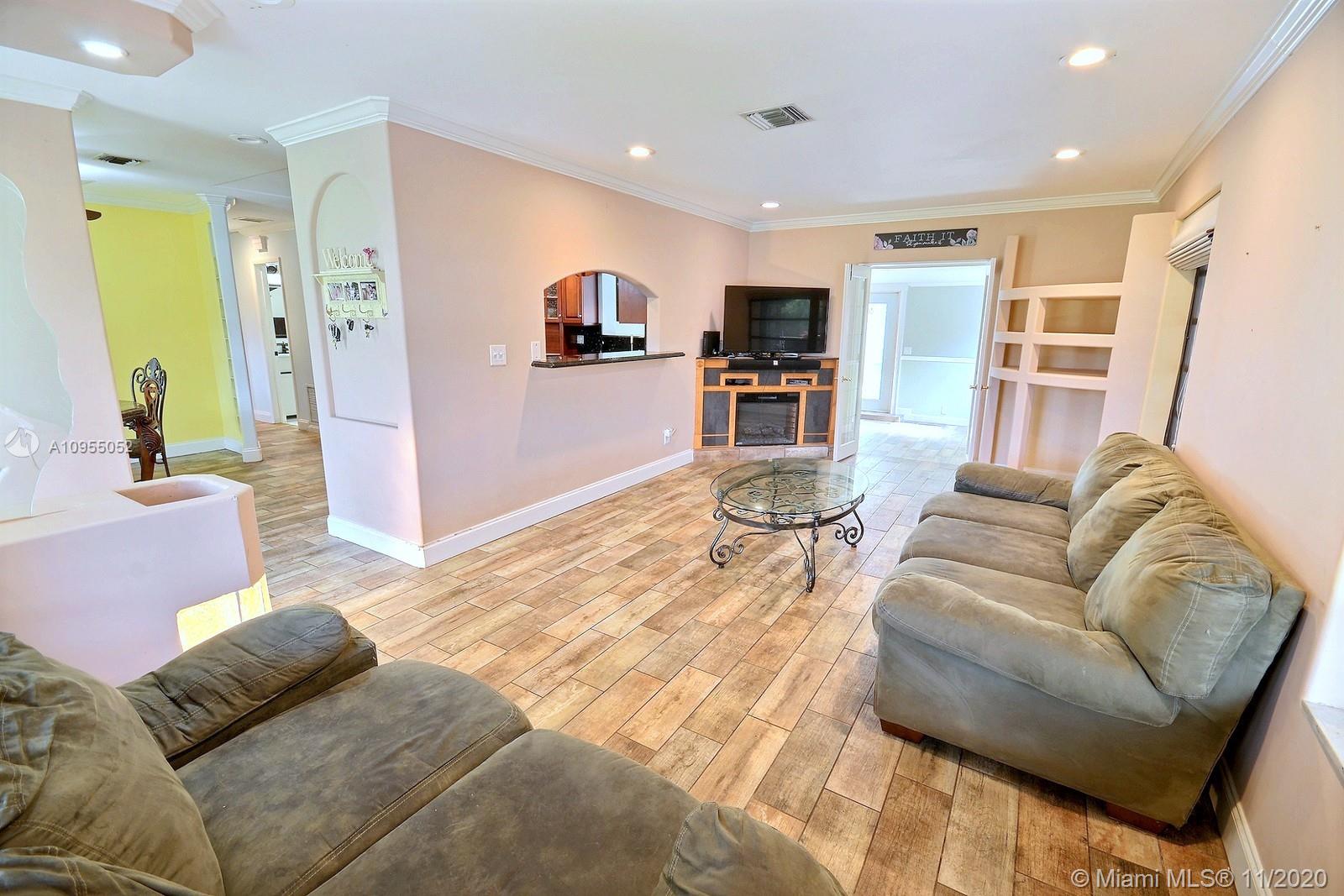 6740 Volunteer Road Southwest Ranches, FL 33330 - Photo 14 of 61