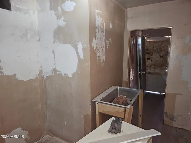 a bathroom with a toilet