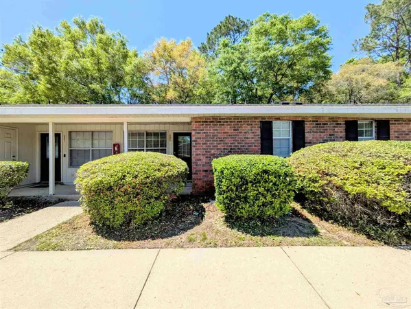 $950 | 6288 Hamilton Bridge Road, Unit 502, Milton, FL 32570