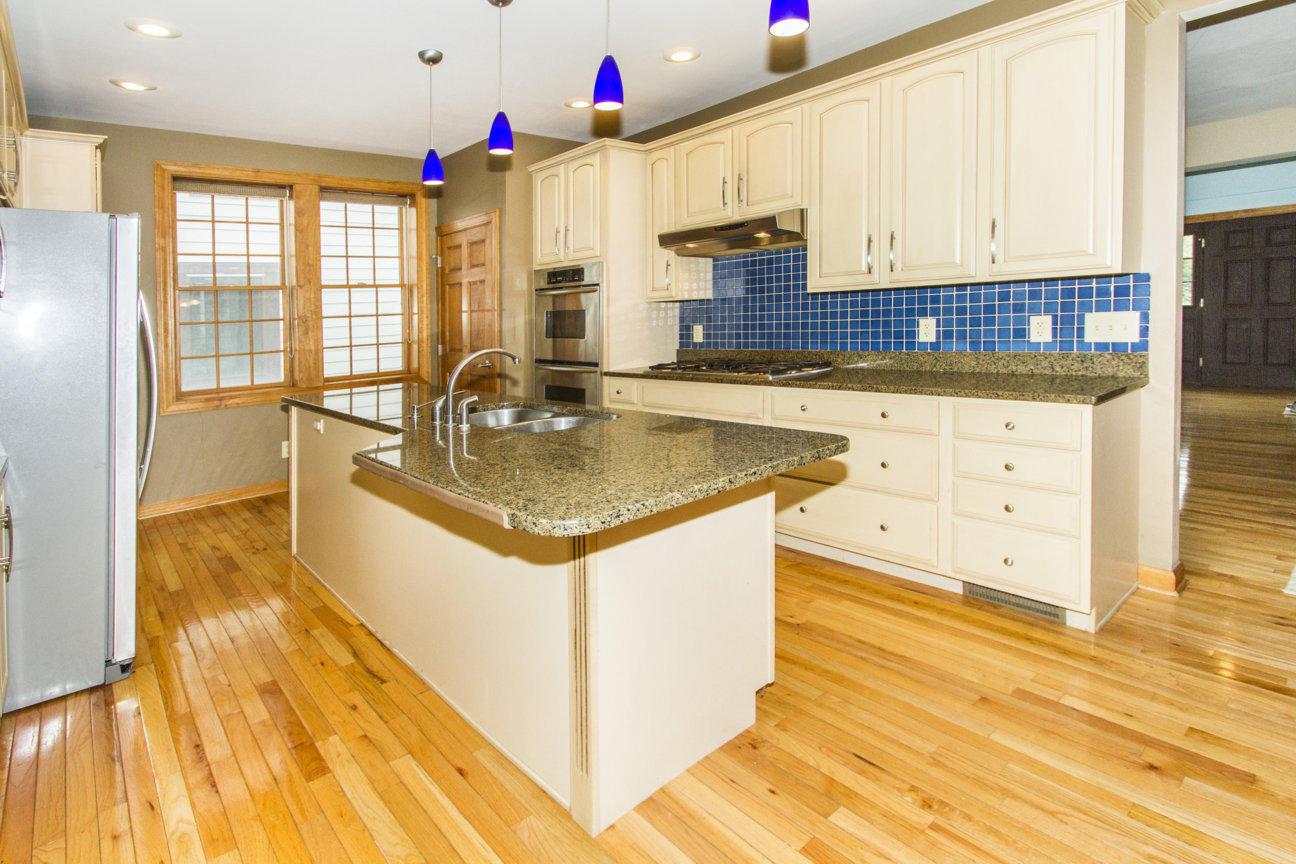 2592 Bexley Park Road Columbus, OH 43209 - Photo 17 of 43