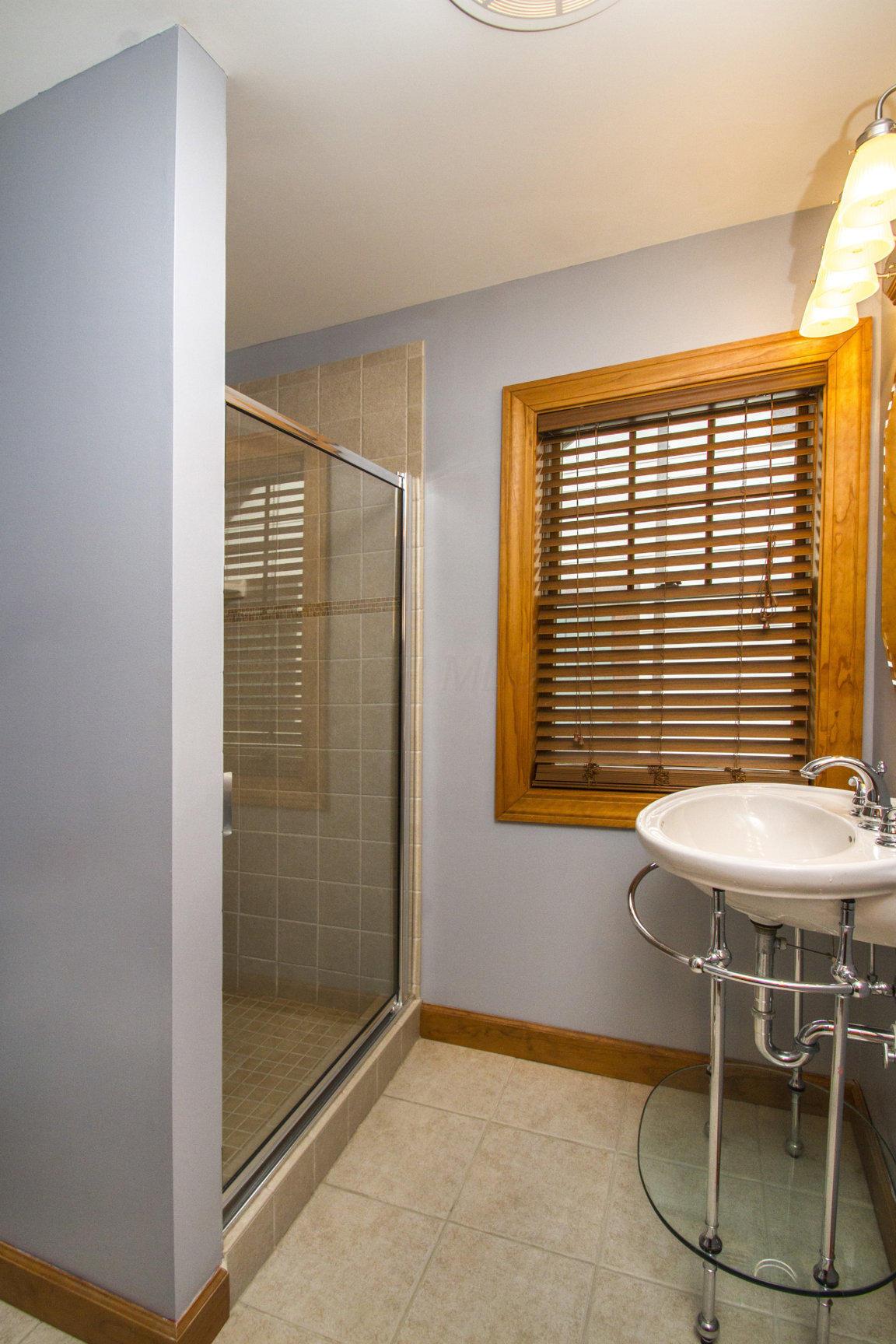 2592 Bexley Park Road Columbus, OH 43209 - Photo 36 of 43