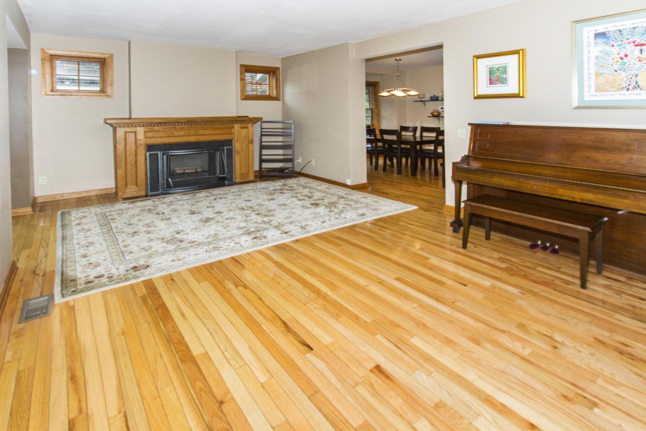 2592 Bexley Park Road Columbus, OH 43209 - Photo 4 of 43