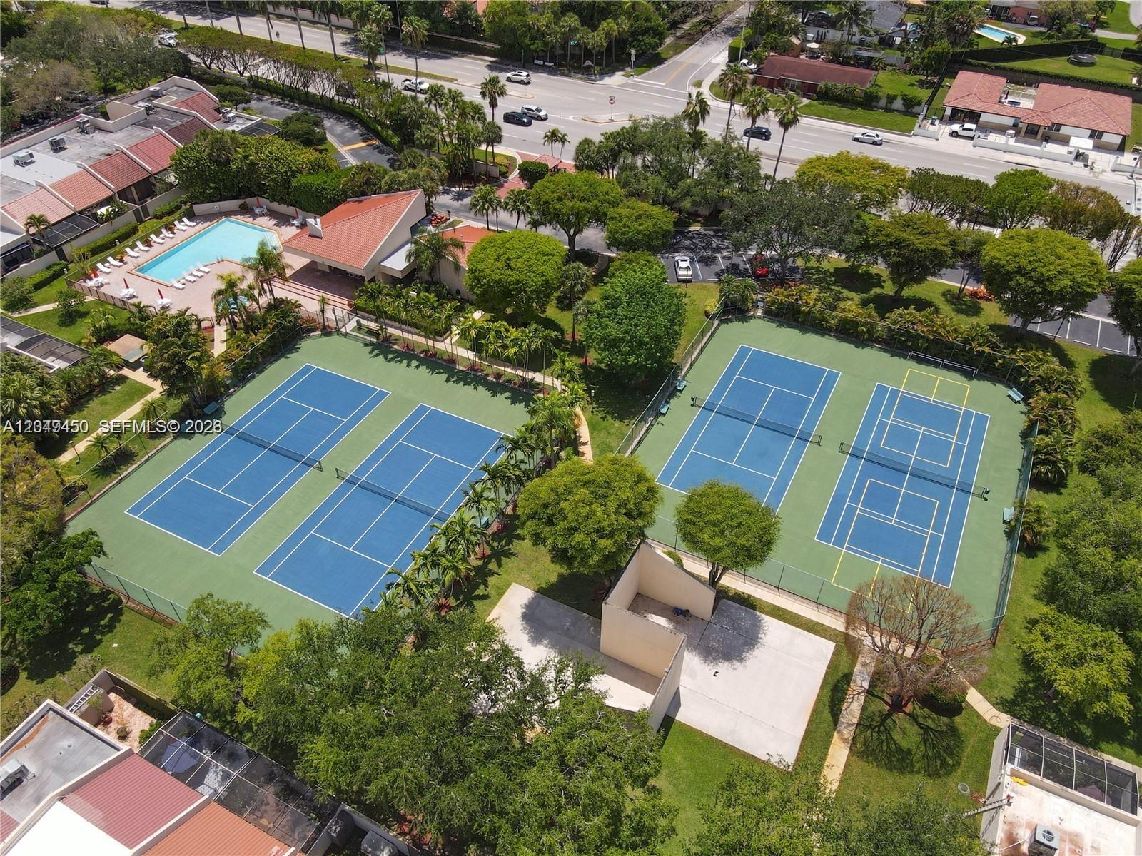 8124 Southwest 87th Terrace Miami, FL 33143 - Photo 34 of 44