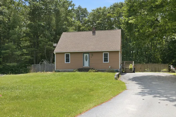 $450,000 | 31 Kolbe Drive, Waterboro, ME 04087