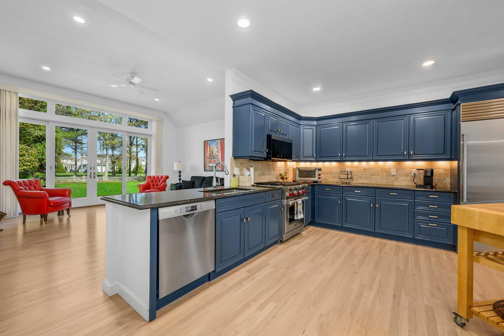 131 Dun Robin Road Mashpee, MA 02649 - Photo 8 of 28 9