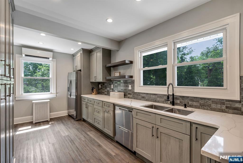 1275 Princeton Road Teaneck, NJ 07666 - Photo 10 of 26
