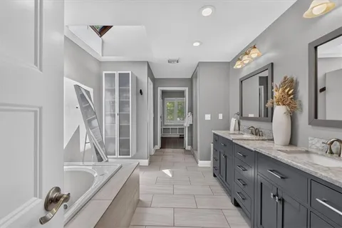 $1,250,000 | 5726 Howe Drive, Fairway, KS 66205