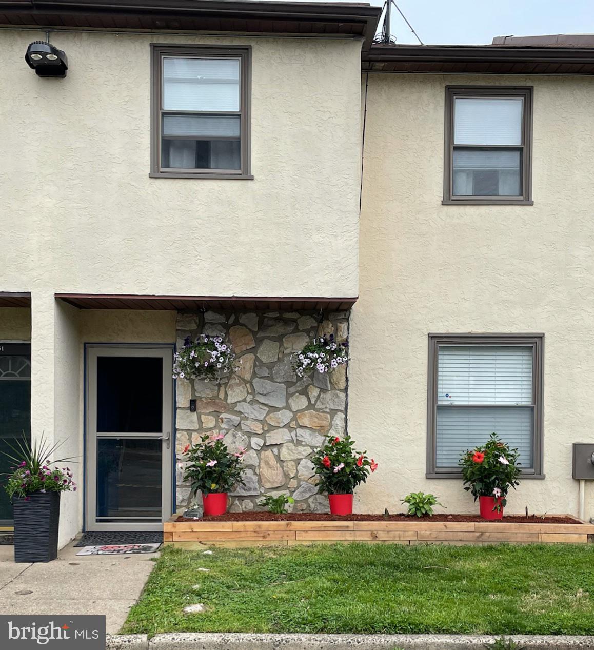 13050 Townsend Road, Unit G2 Philadelphia, PA 19154 - Photo 1 of 18 Exterior Front