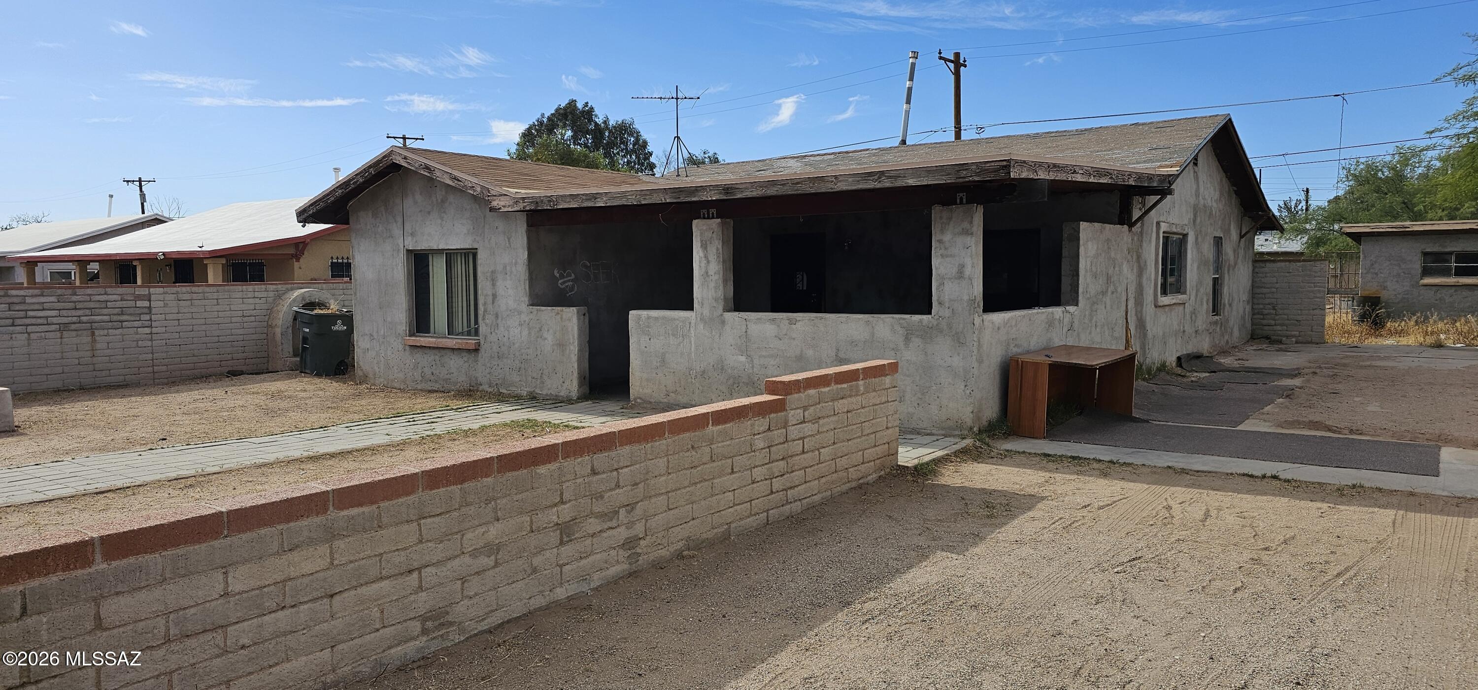 3265 East 24th Street Tucson, AZ 85713 - Photo 1 of 18 -