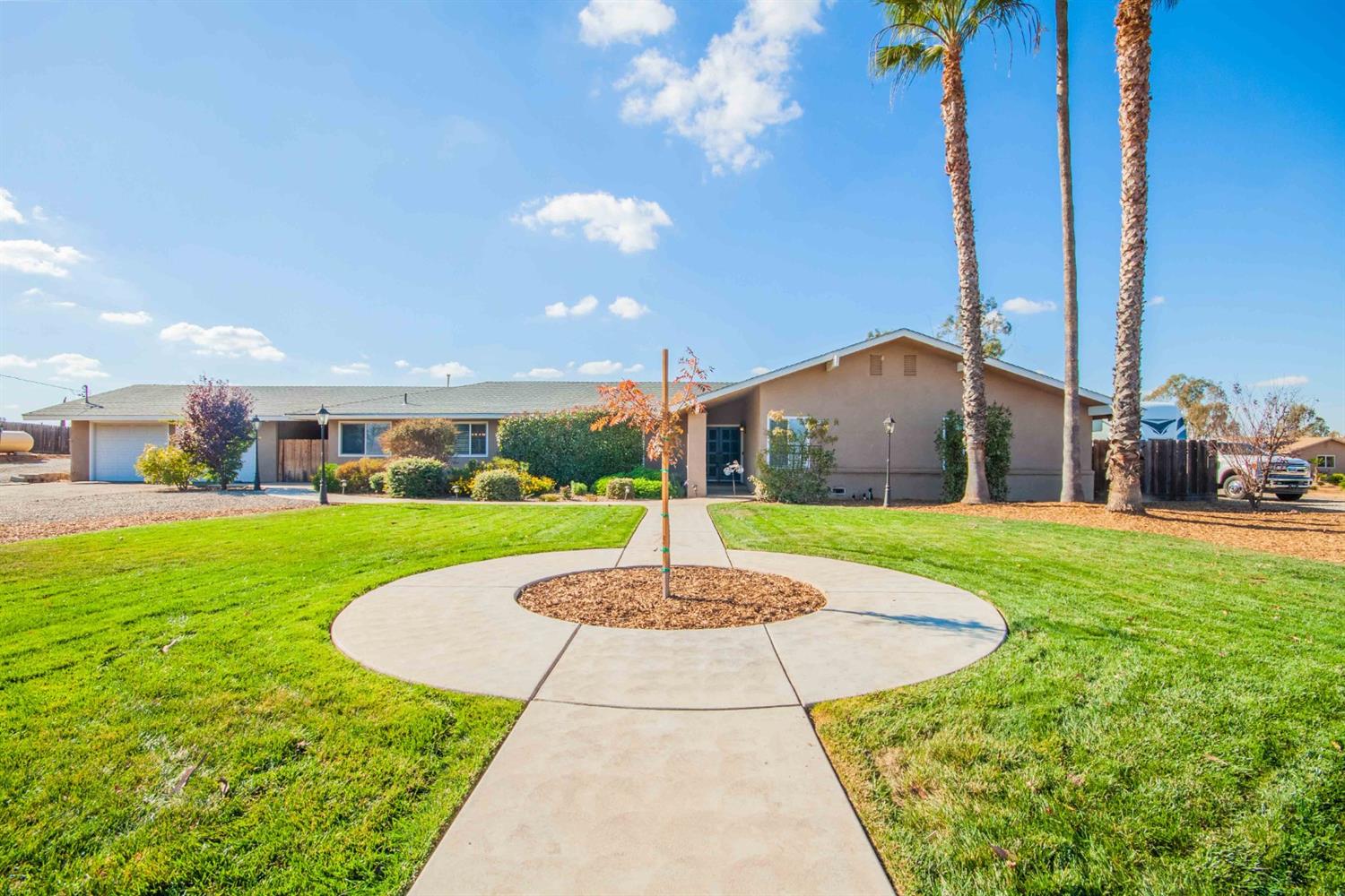 14556 Brookhill Road Madera, CA 93636 - Photo 1 of 45 Gallery Image 1