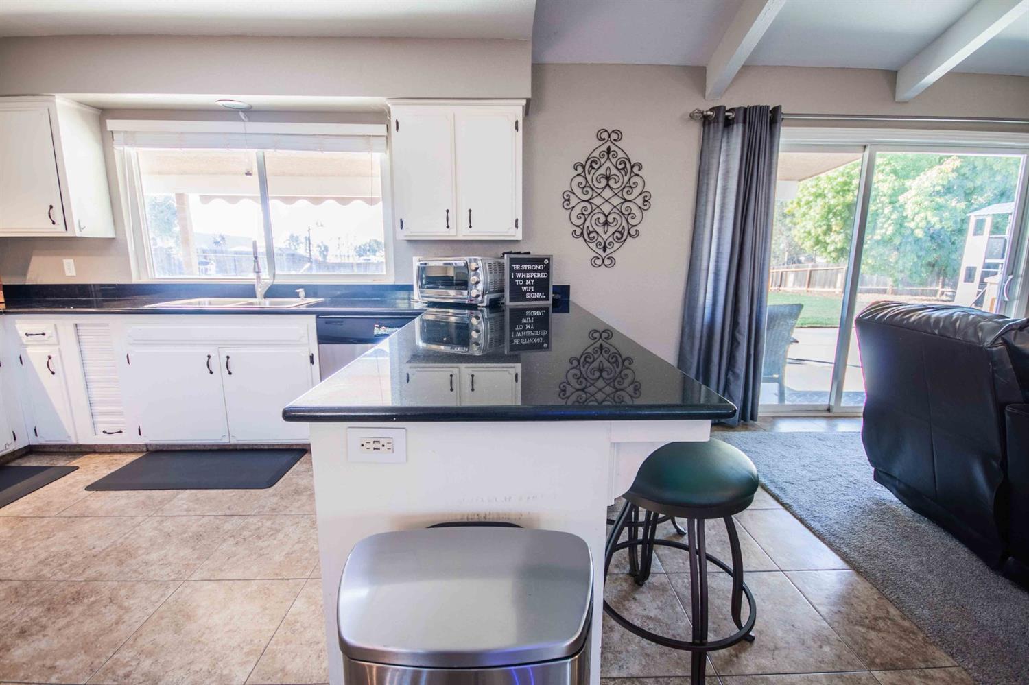 14556 Brookhill Road Madera, CA 93636 - Photo 14 of 45 Gallery Image 14