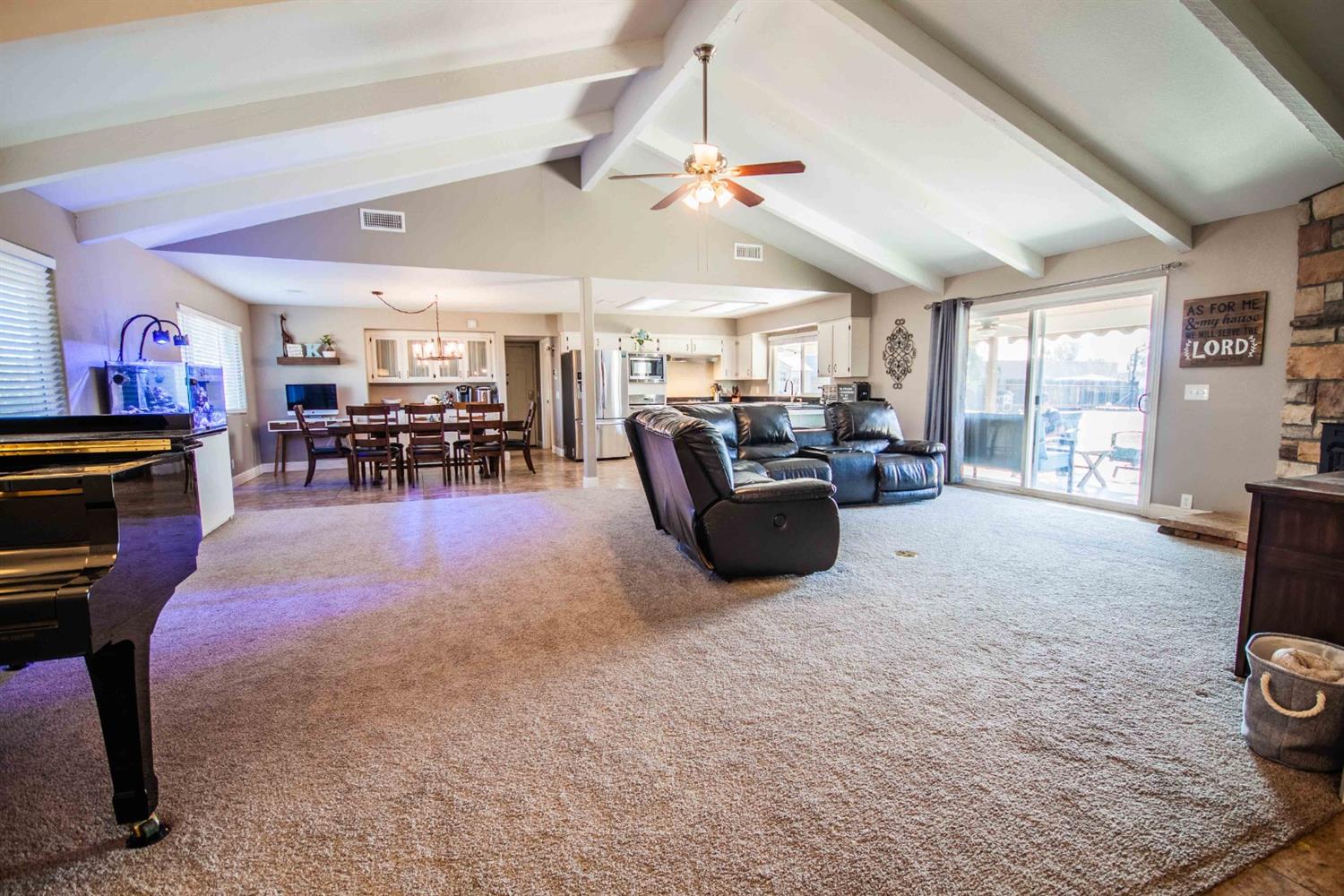 14556 Brookhill Road Madera, CA 93636 - Photo 4 of 45 Gallery Image 4